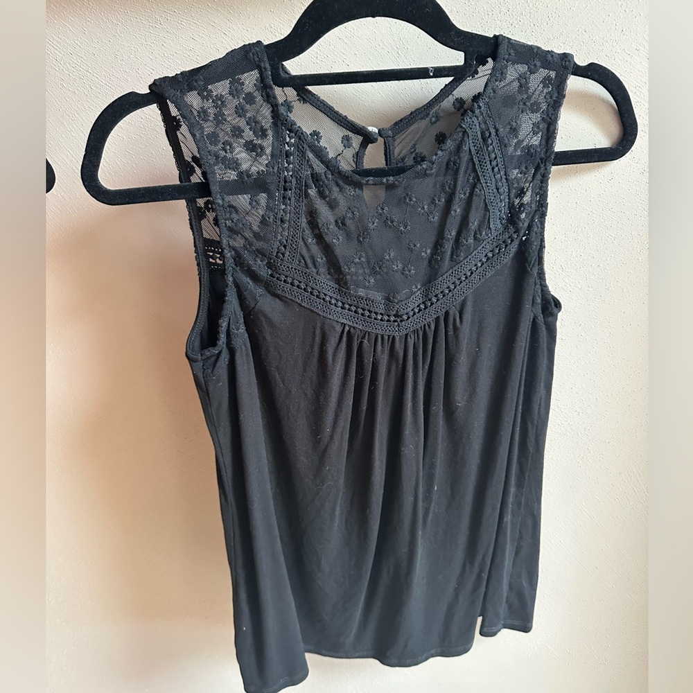 Loveappella Hilly Lace Yoke Knit Top. Black - M. NWT
